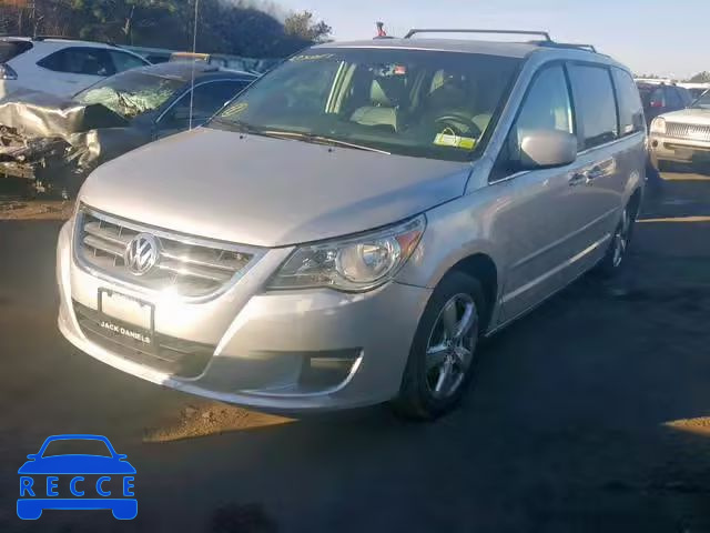 2011 VOLKSWAGEN ROUTAN SEL 2V4RW5DG8BR805267 image 1