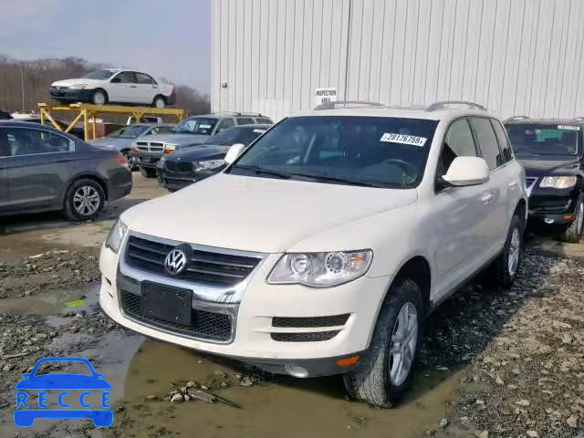 2010 VOLKSWAGEN TOUAREG TD WVGFK7A90AD001231 image 1