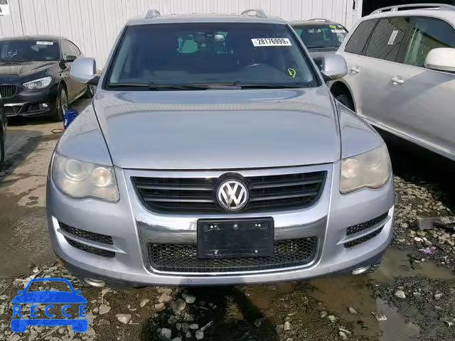 2010 VOLKSWAGEN TOUAREG TD WVGFK7A93AD000252 image 8