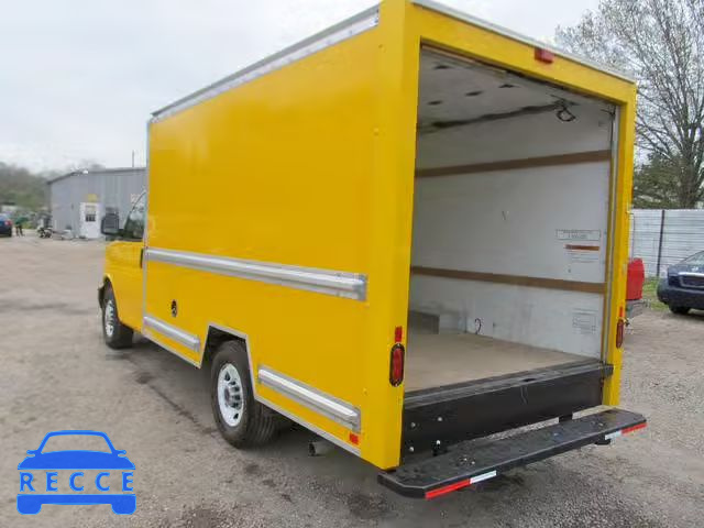 2017 GMC SAVANA CUT 1GD07RFF3H1912957 image 3