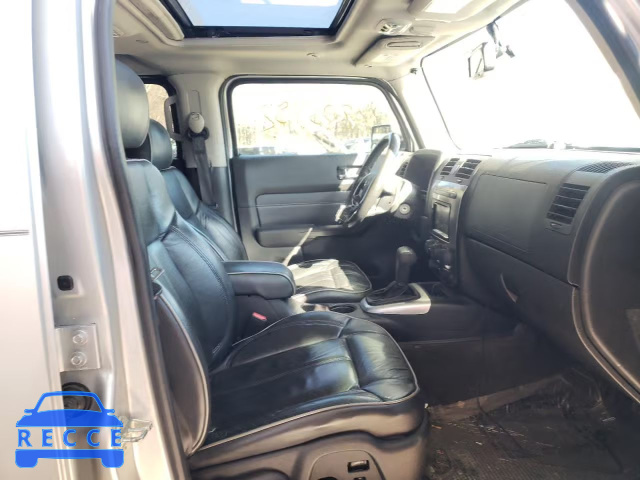 2010 HUMMER H3 LUXURY 5GTMNJEE5A8137993 image 4