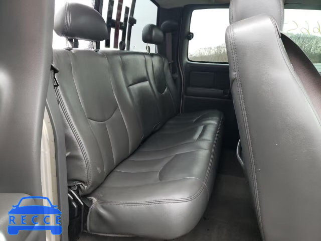 2004 CHEVROLET 2500 HD 1GCHK29264E340047 image 5