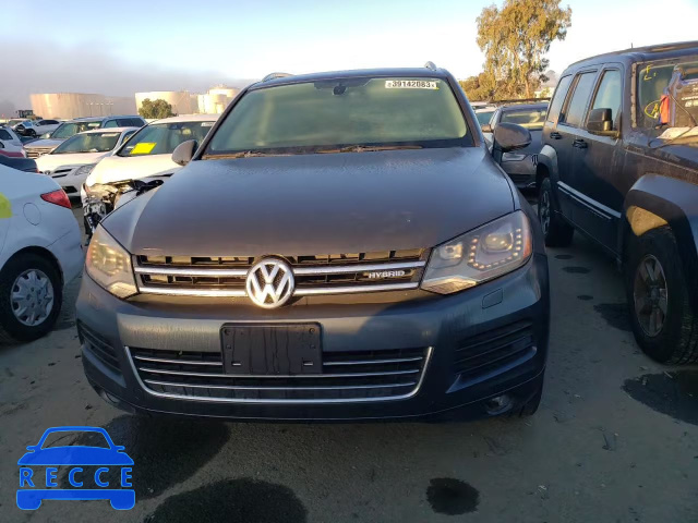 2011 VOLKSWAGEN TOUAREG HY WVGFG9BP1BD005834 image 4