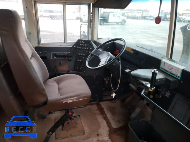 1998 INTERNATIONAL 3000 3800 1HVBBABN8WH613554 image 4