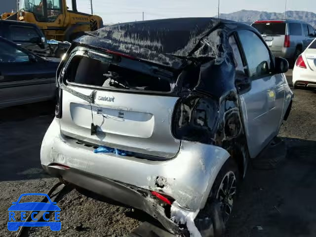 2016 SMART FORTWO WMEFJ5DA3GK055551 зображення 3