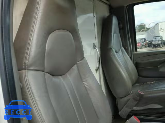 2007 CHEVROLET EXPRESS CU 1GBJG312271127987 image 5