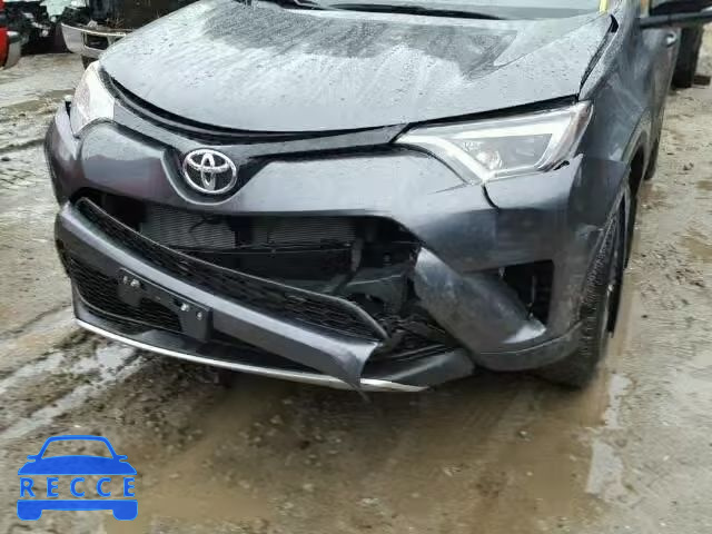 2016 TOYOTA RAV4 SE JTMJFREV2GD187594 image 9