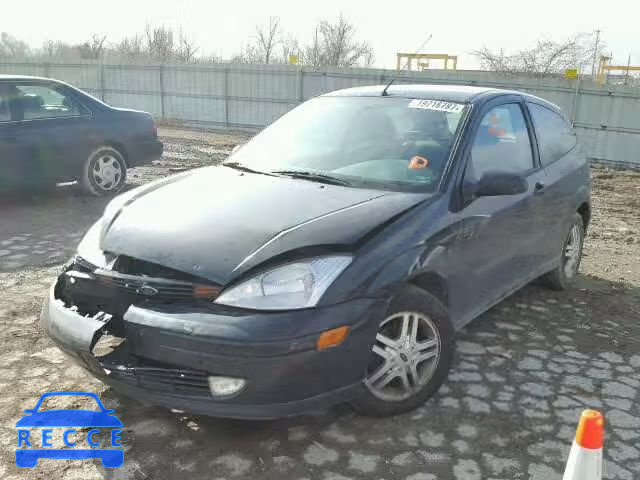 2000 FORD FOCUS ZX3 3FAFP3134YR132390 image 1