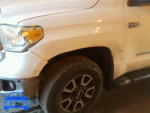 2017 TOYOTA TUNDRA CREWMAX 5TFHY5F12HX593940 image 8