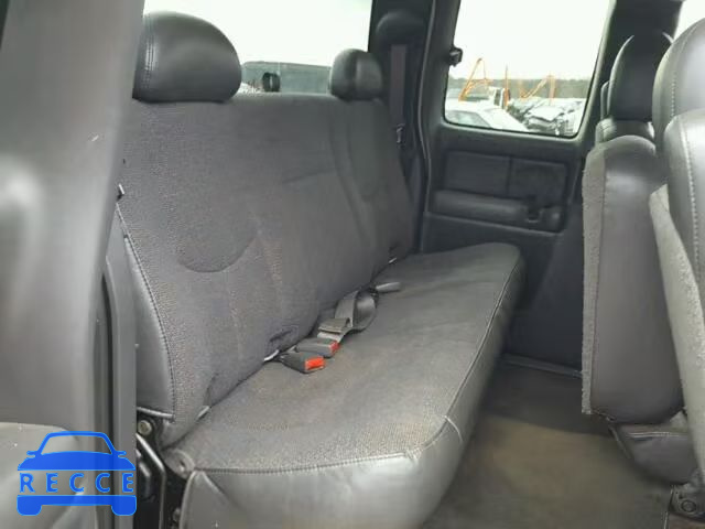 2005 GMC SIERRA C25 1GTHC29U85E136091 image 5