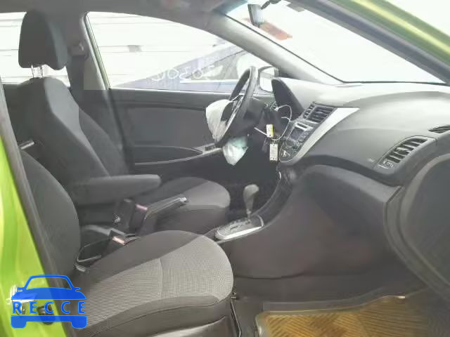 2013 HYUNDAI ACCENT KMHCT5AE0DU081930 зображення 4