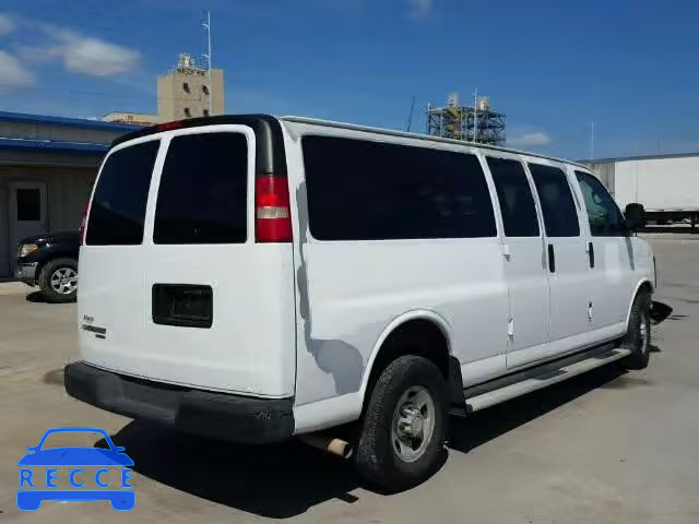 2007 CHEVROLET EXPRESS G3 1GAHG39U271138660 image 3