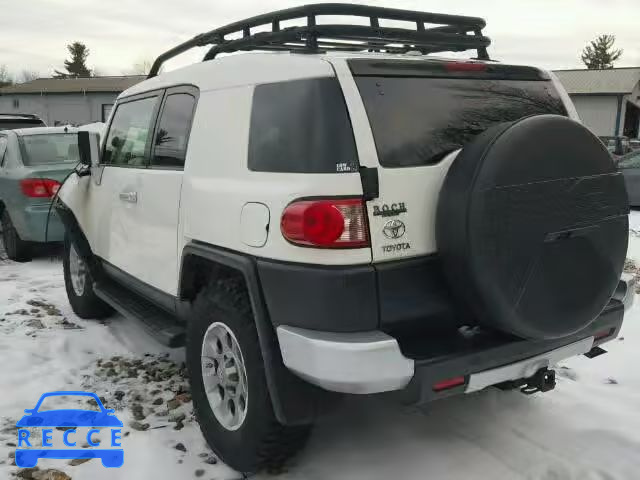 2011 TOYOTA FJ CRUISER JTEBU4BFXBK105363 image 2