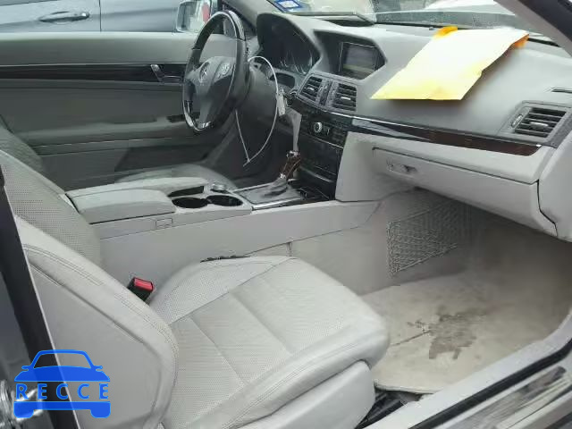 2011 MERCEDES-BENZ E550 WDDKJ7CB4BF068772 image 4