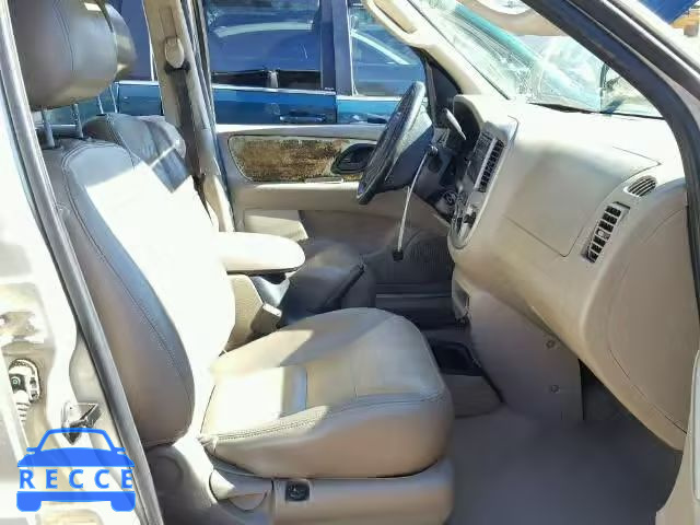 2003 FORD ESCAPE LIM 1FMCU94153KE08121 image 4