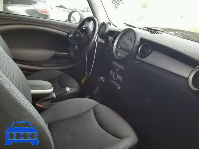 2008 MINI COOPER CLU WMWML335X8TN66787 image 4