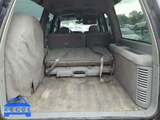 1997 CHEVROLET SUBURBAN 1GNFK16R5VJ437680 image 8