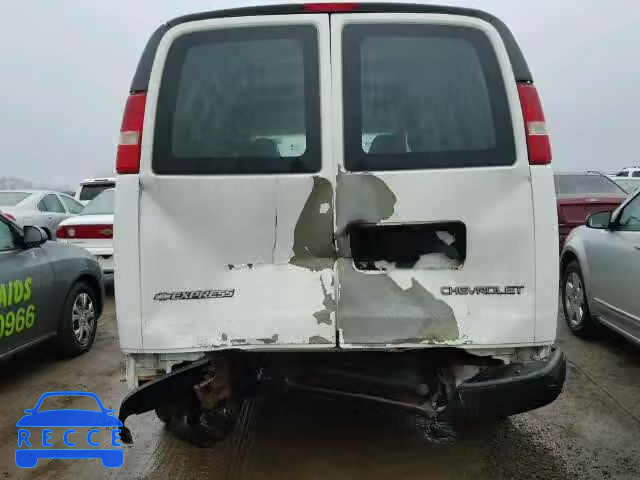 2004 CHEVROLET EXPRESS G2 1GCGG25V441136870 image 8