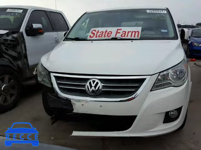 2010 VOLKSWAGEN ROUTAN SE 2V4RW3D13AR305998 image 8