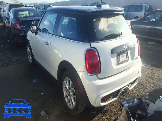 2015 MINI COOPER S WMWXP7C54F2A40668 Bild 2