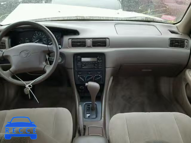 2001 TOYOTA CAMRY 4T1BG22K01U856404 image 8