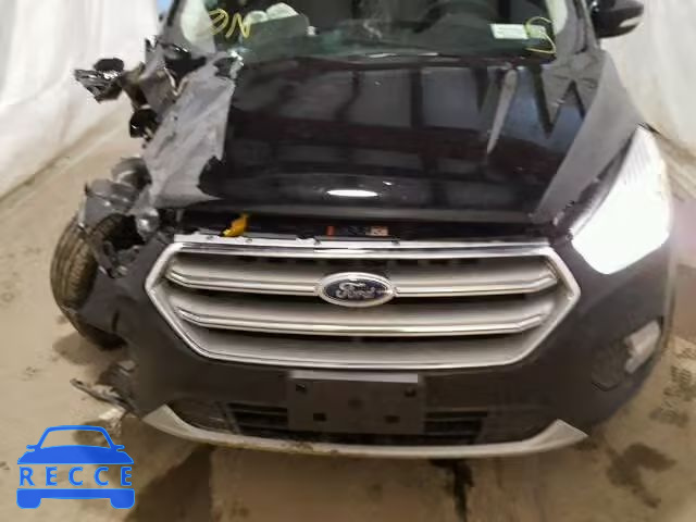 2017 FORD ESCAPE TIT 1FMCU9J96HUC17409 image 6