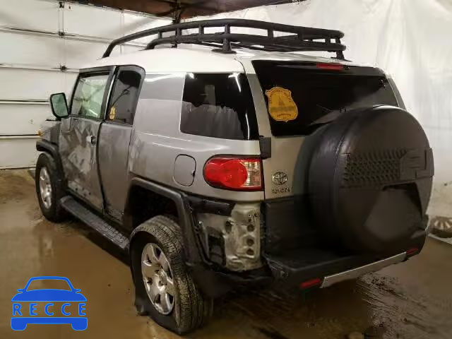 2010 TOYOTA FJ CRUISER JTEBU4BF5AK074148 Bild 2