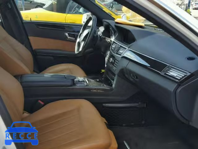 2010 MERCEDES-BENZ E550 WDDHF7CB6AA029110 Bild 4