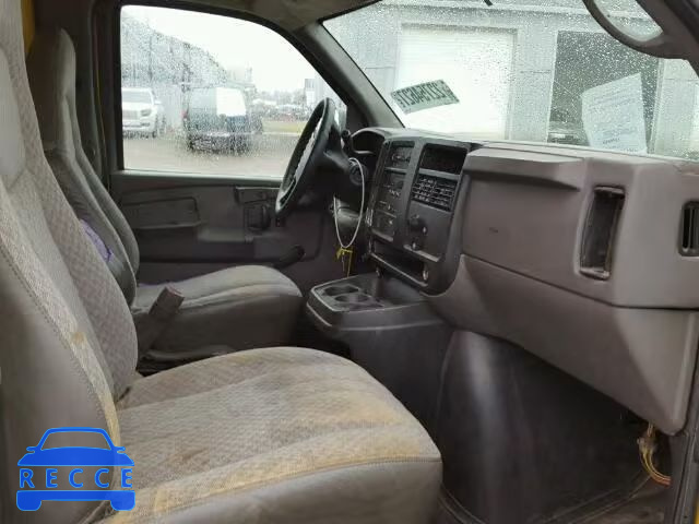 2005 GMC SAVANA G35 1GDGG31VX51909530 image 4