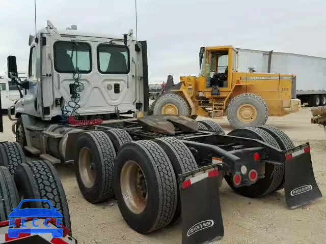 2013 FREIGHTLINER CASCADIA 1 3AKJGEDR3DSFH3755 Bild 2