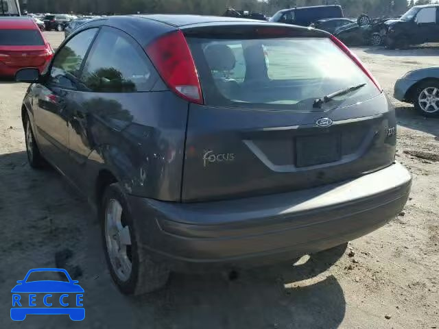 2004 FORD FOCUS ZX3 3FAFP31Z44R126409 image 2