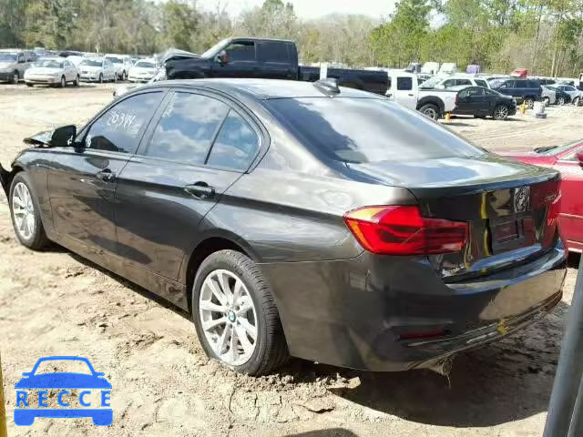 2016 BMW 320I WBA8A9C58GK618027 Bild 2