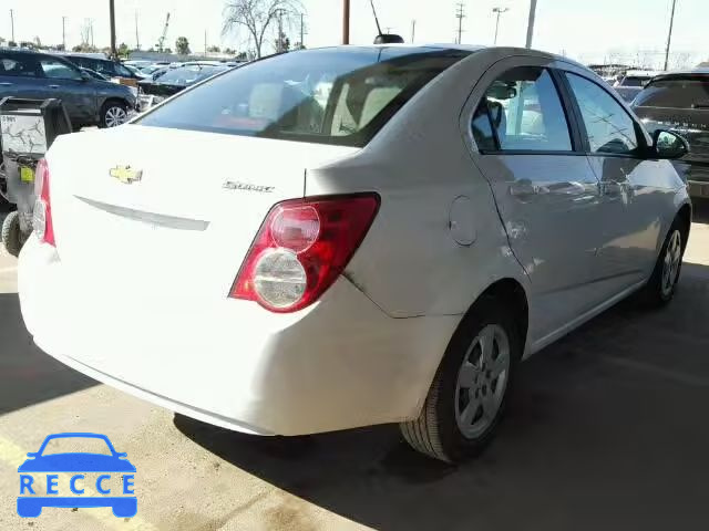 2015 CHEVROLET SONIC LS 1G1JA5SGXF4218661 Bild 3