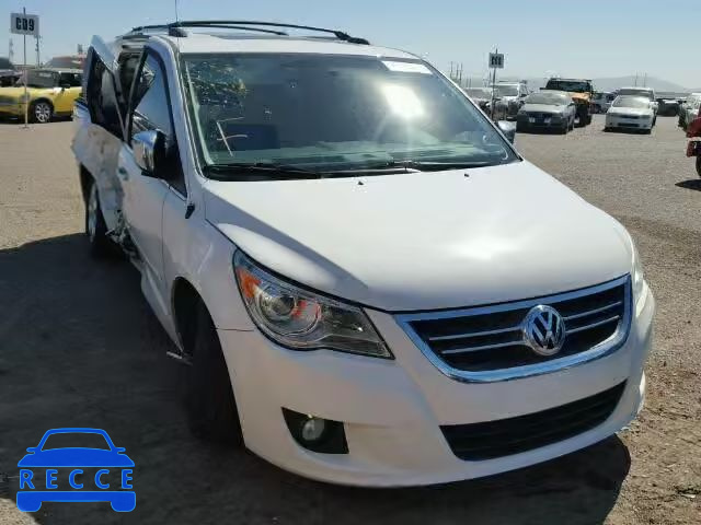 2010 VOLKSWAGEN ROUTAN SEL 2V4RW6DX1AR333370 image 0