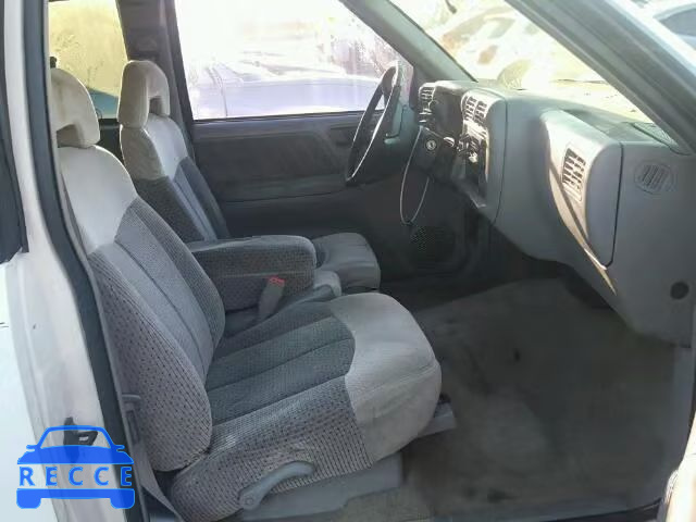 1996 GMC SONOMA 1GTCS19XXT8527675 image 4