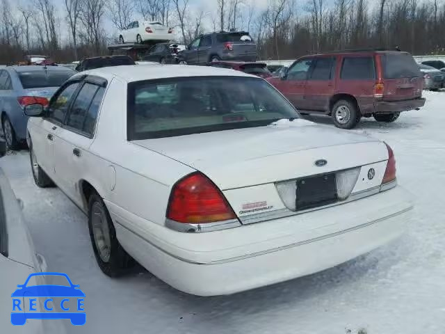 2002 FORD CROWN VICT 2FAFP74W02X147023 image 2