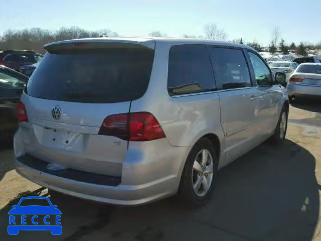 2010 VOLKSWAGEN ROUTAN SE 2V4RW3D12AR407308 image 3