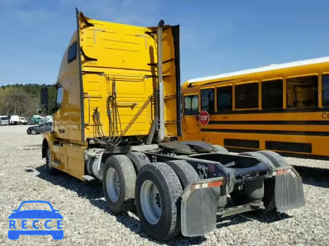 2011 VOLVO VNL 4V4NC9EJXBN297369 image 2