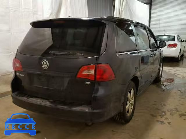 2011 VOLKSWAGEN ROUTAN SE 2V4RW3DG0BR636494 зображення 3