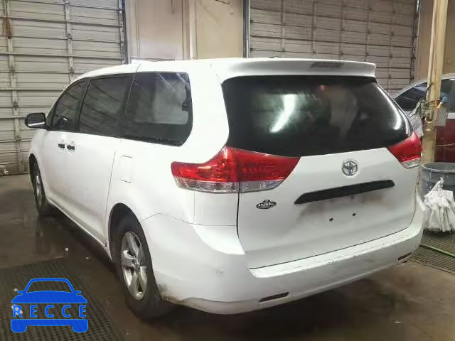 2011 TOYOTA SIENNA 5TDZK3DC7BS105044 image 2