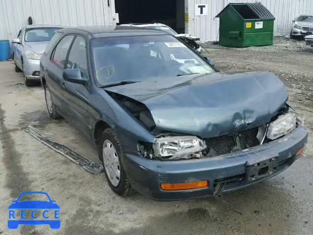 1996 HONDA ACCORD LX 1HGCE1822TA006117 image 0