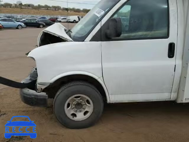 2004 CHEVROLET EXPRESS CU 1GBHG31U241224411 image 8