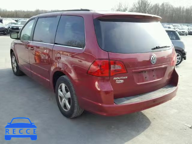 2011 VOLKSWAGEN ROUTAN SE 2V4RW3DG6BR691158 зображення 2