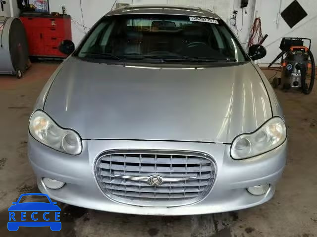 2001 CHRYSLER LHS 2C3HC56G41H630195 image 8