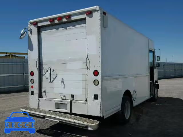 2000 FREIGHTLINER M LINE WAL 4UZA4FF41YCF81314 Bild 3