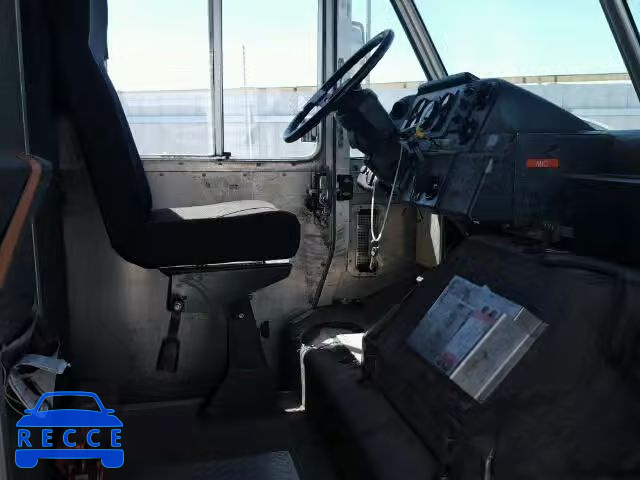 2000 FREIGHTLINER M LINE WAL 4UZA4FF41YCF81314 image 4