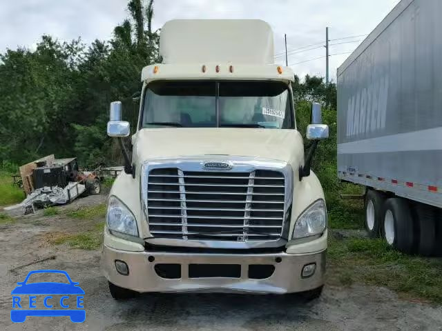 2013 FREIGHTLINER CASCADIA 1 3AKJGEDR4DSFD0042 Bild 8