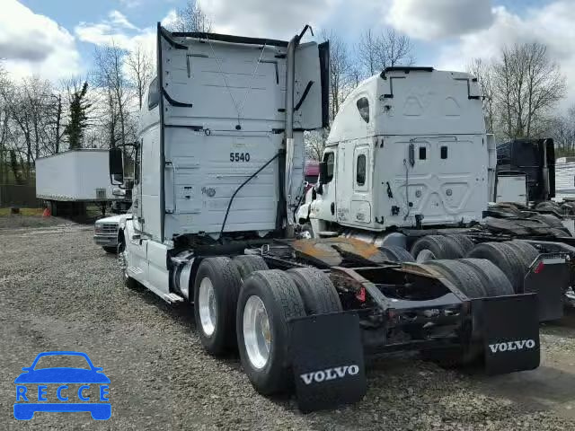 2015 VOLVO VNL 4V4NC9EH0FN185540 Bild 2