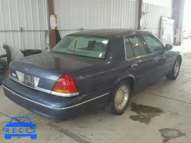 1998 FORD CROWN VICT 2FAFP74W5WX193131 image 3