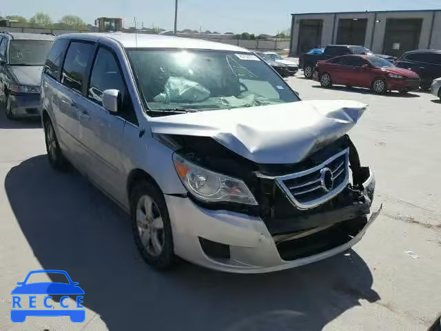 2010 VOLKSWAGEN ROUTAN SE 2V4RW3D16AR195254 image 0